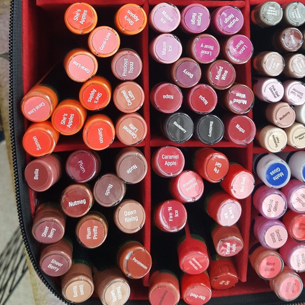SOLD! Lipsense